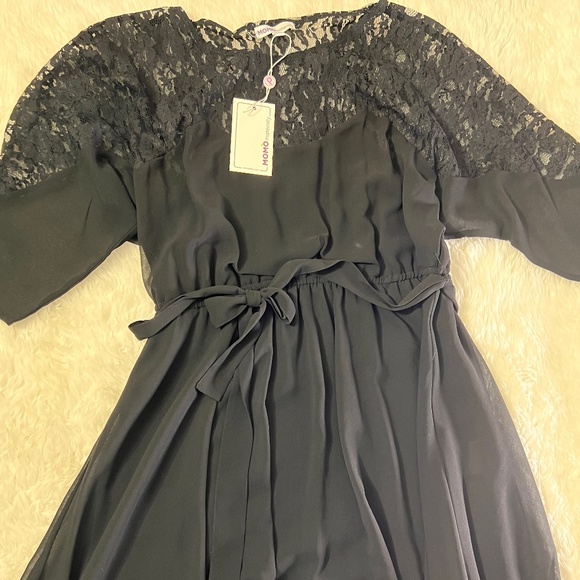 Momo Maternity Lace V-Neck Empire Waist Dress - Medium/Black NWT - Picture 3 of 6